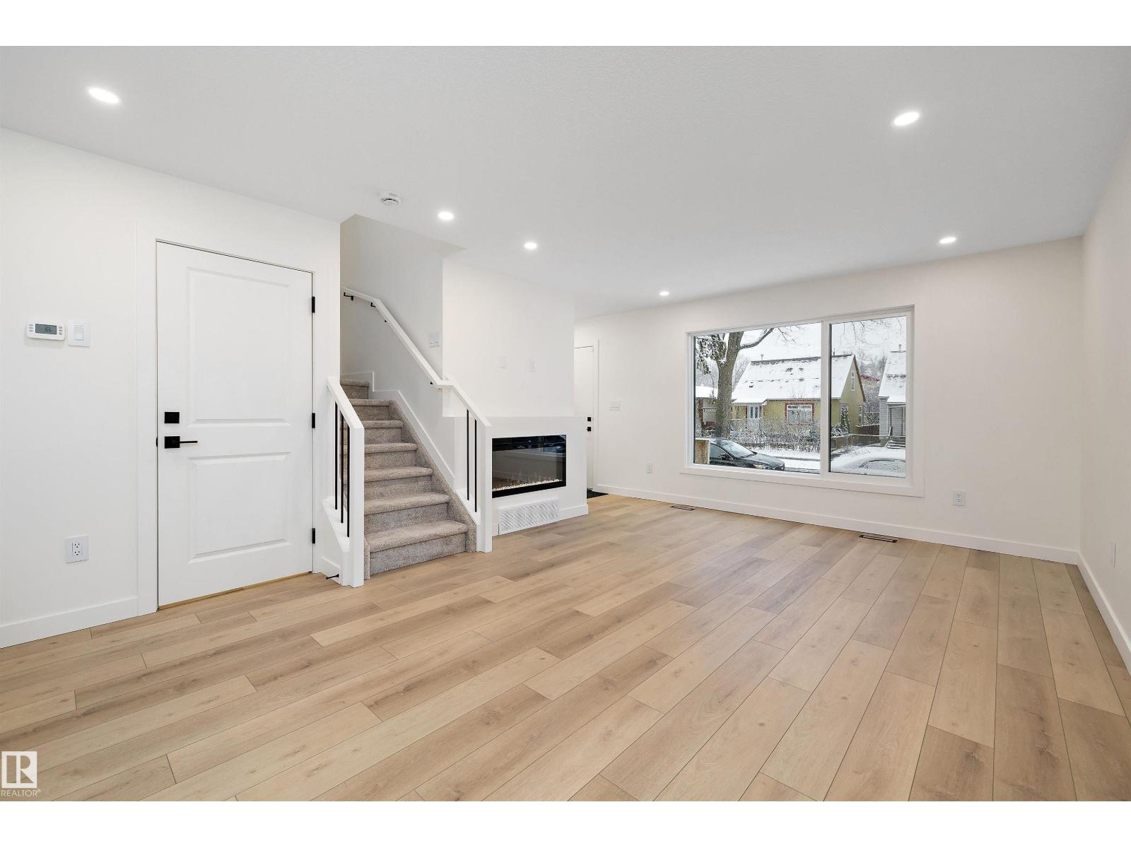 11338 89 ST NW, Edmonton