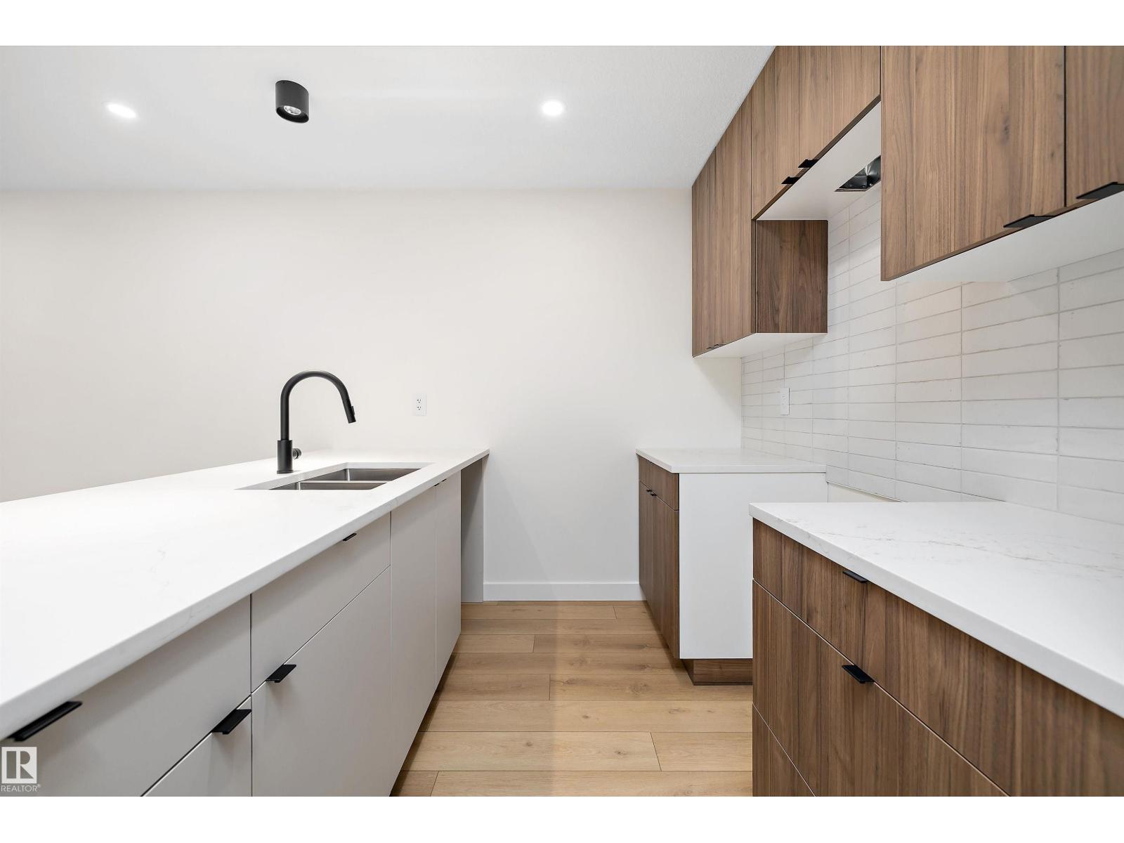 11338 89 ST NW, Edmonton