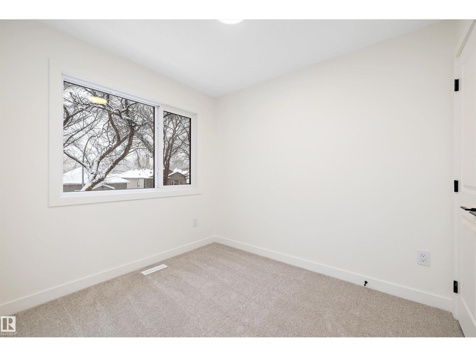 11338 89 ST NW, Edmonton