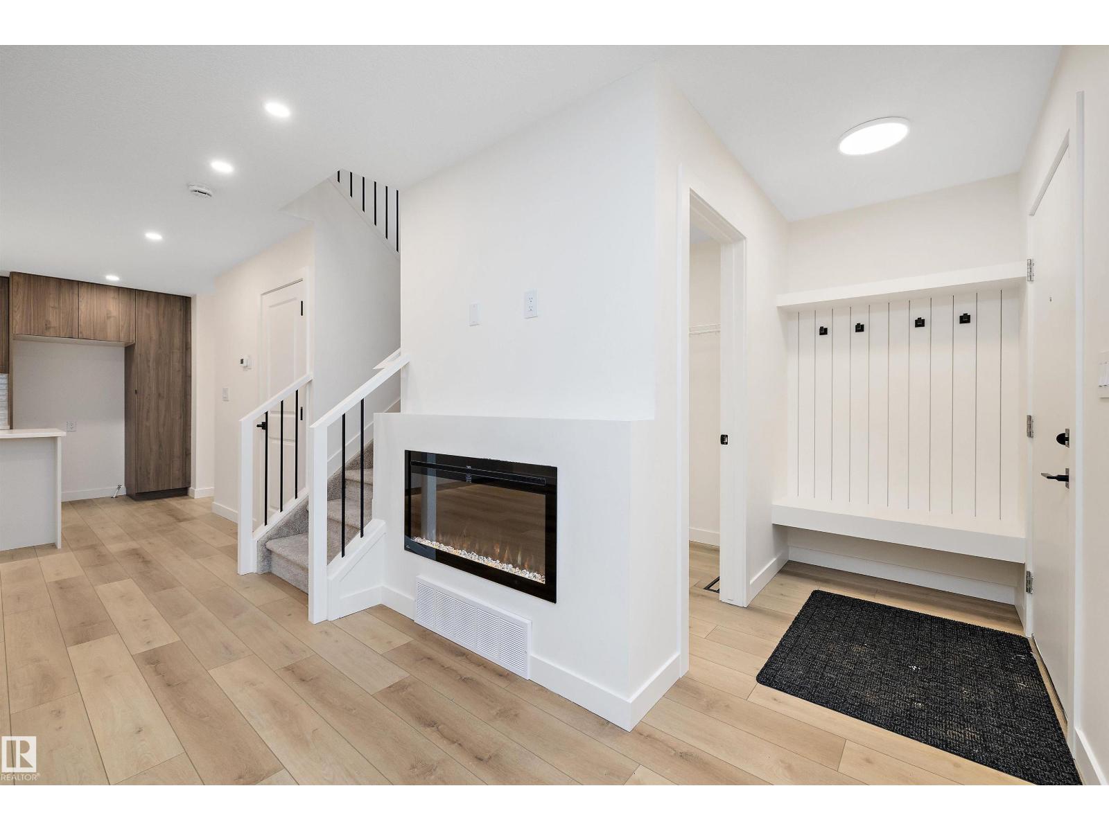11605 90 ST NW - 3