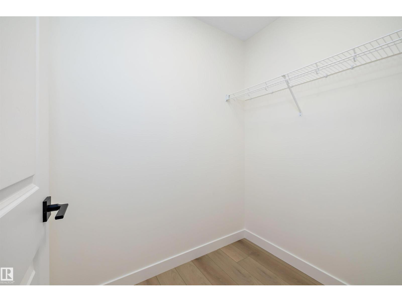 11605 90 ST NW - 4
