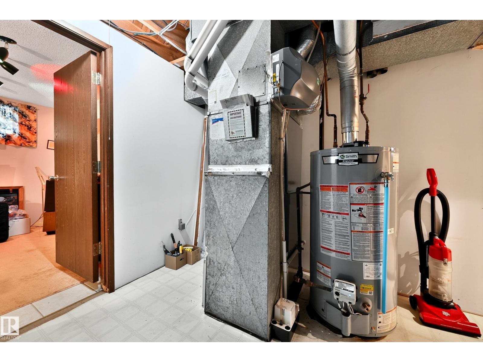 5607 97 AV NW, Edmonton