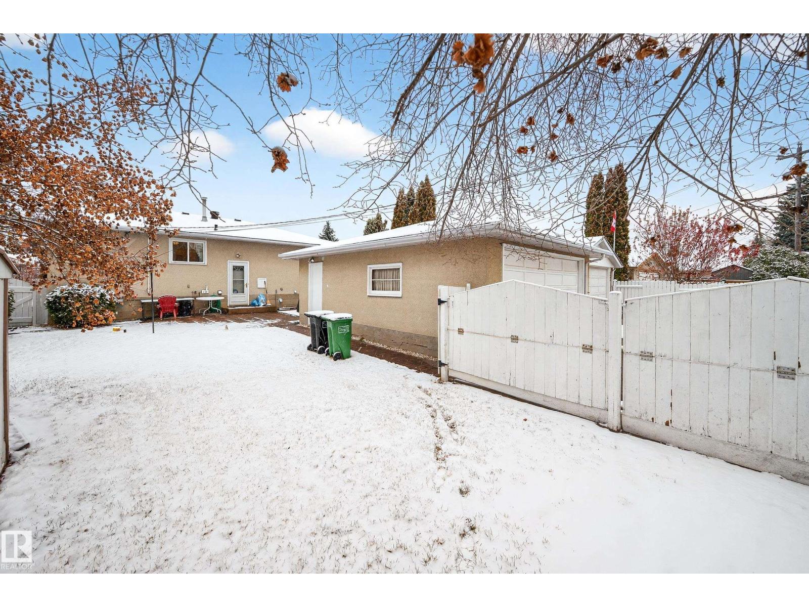 5607 97 AV NW, Edmonton