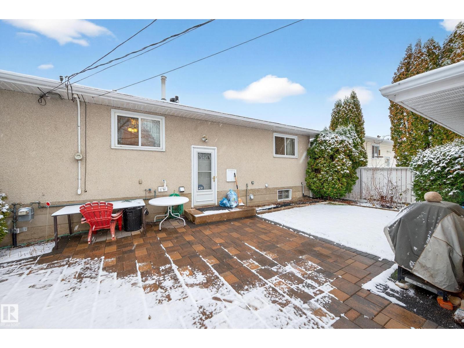 5607 97 AV NW, Edmonton