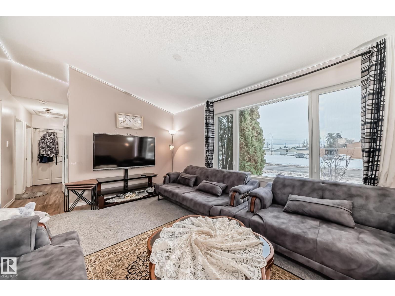 6807 DELWOOD RD NW, Edmonton