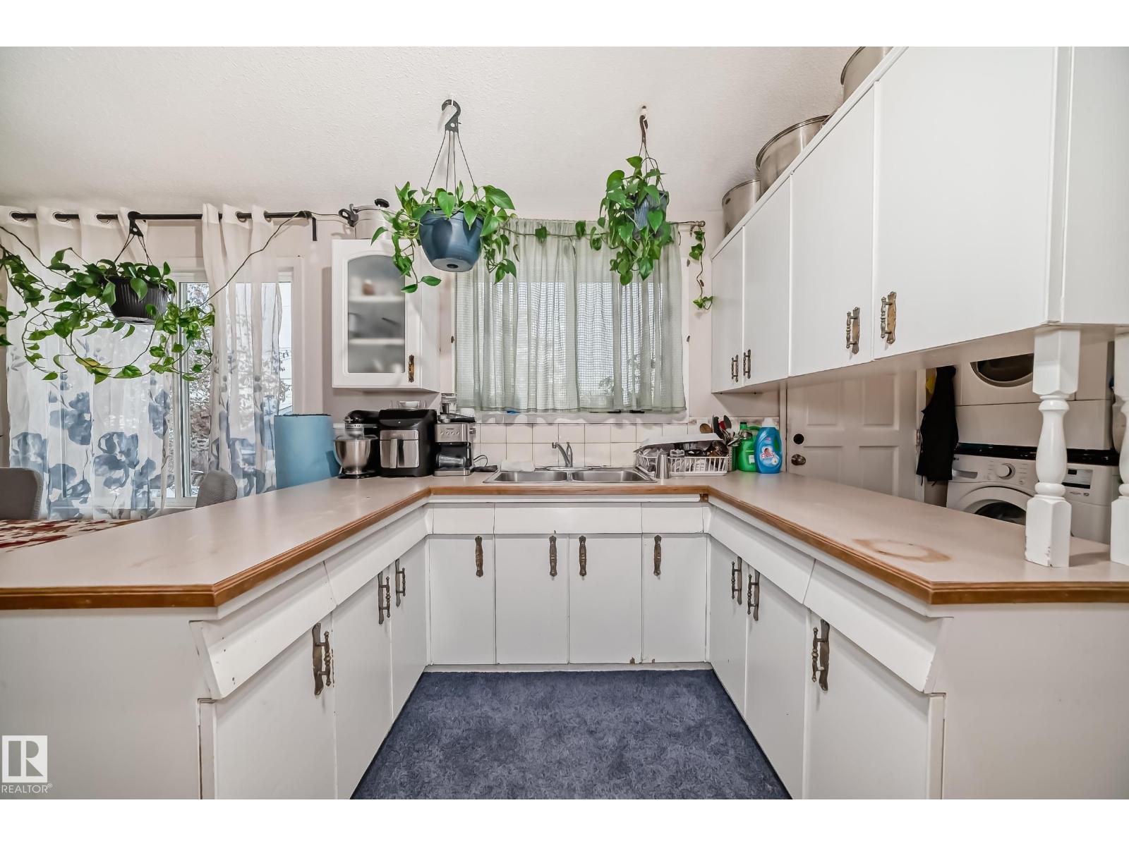 6807 DELWOOD RD NW, Edmonton