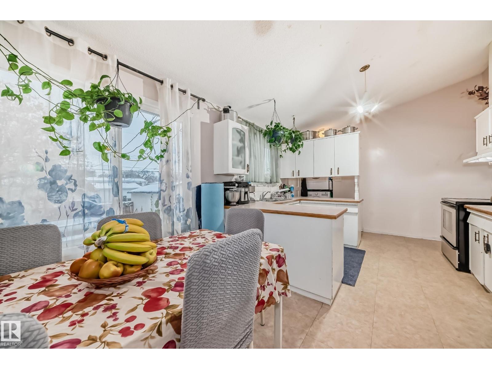 6807 DELWOOD RD NW, Edmonton