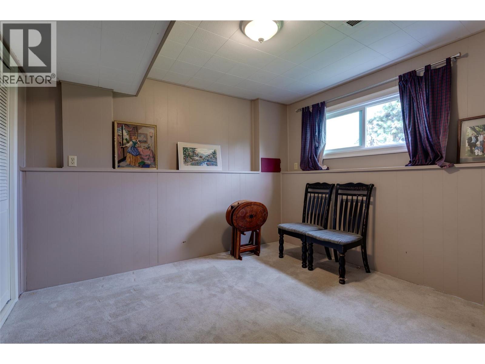  320 Husch Road, Kelowna