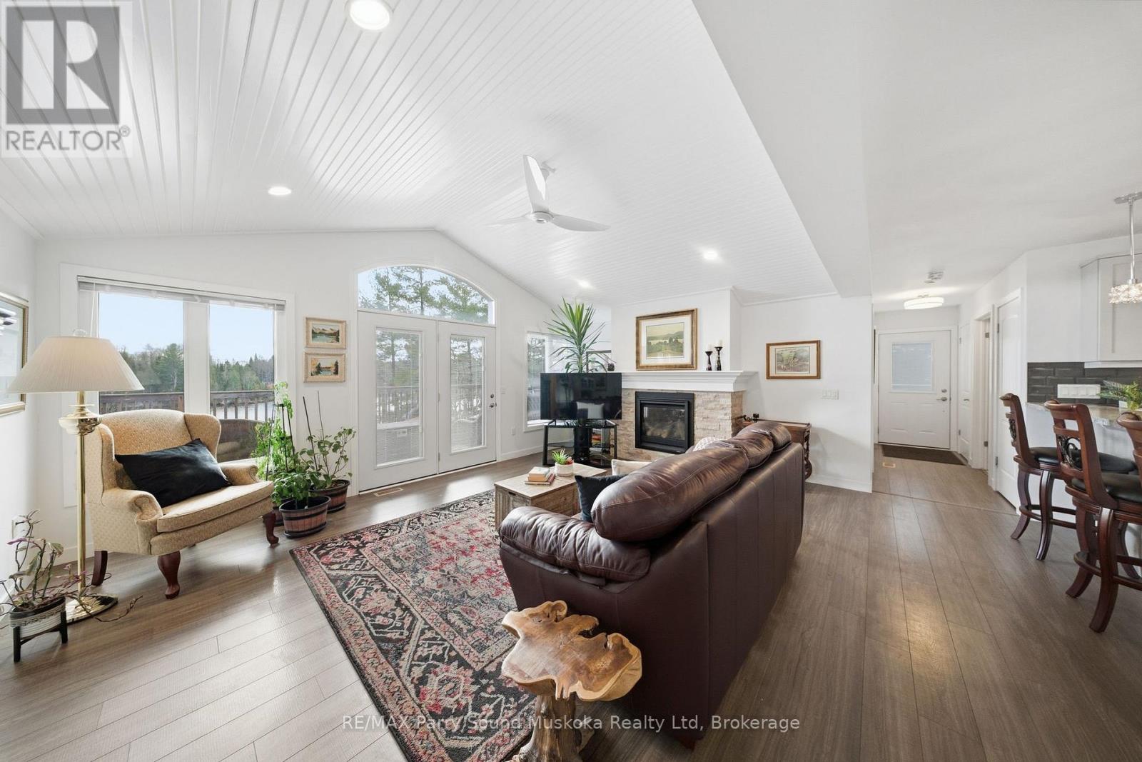 215 DUNCHURCH ESTATES ROAD - 12