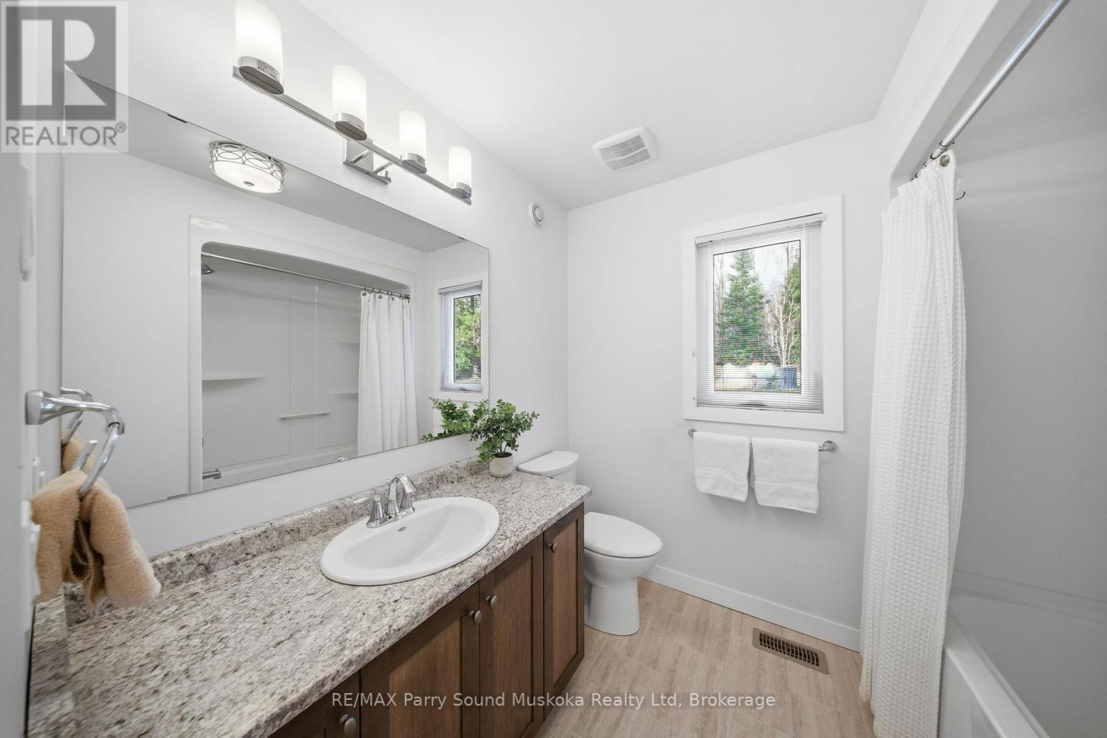 215 DUNCHURCH ESTATES ROAD - 32