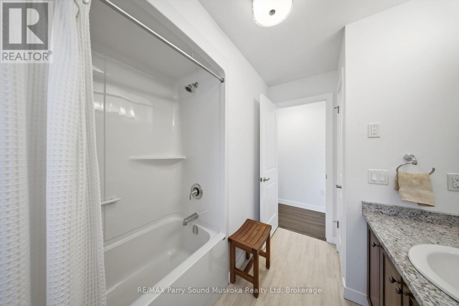 215 DUNCHURCH ESTATES ROAD - 33