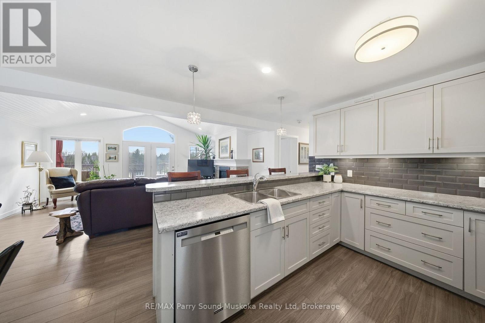 215 DUNCHURCH ESTATES ROAD - 9