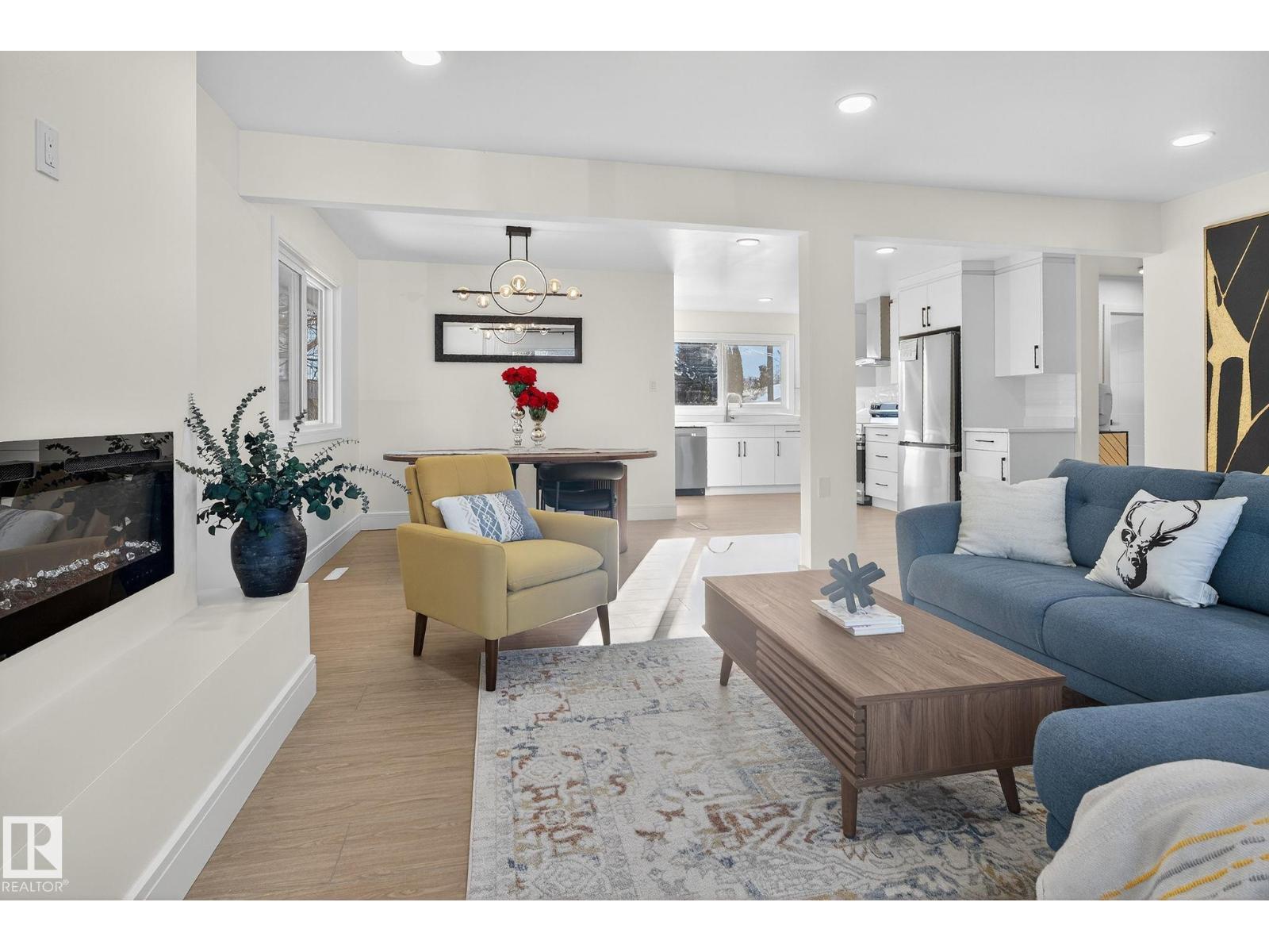 11155 37 AV NW, Edmonton