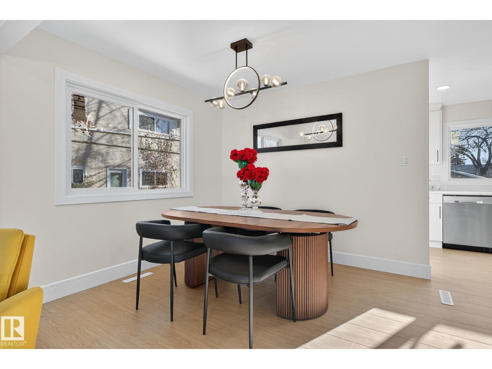 11155 37 AV NW, Edmonton