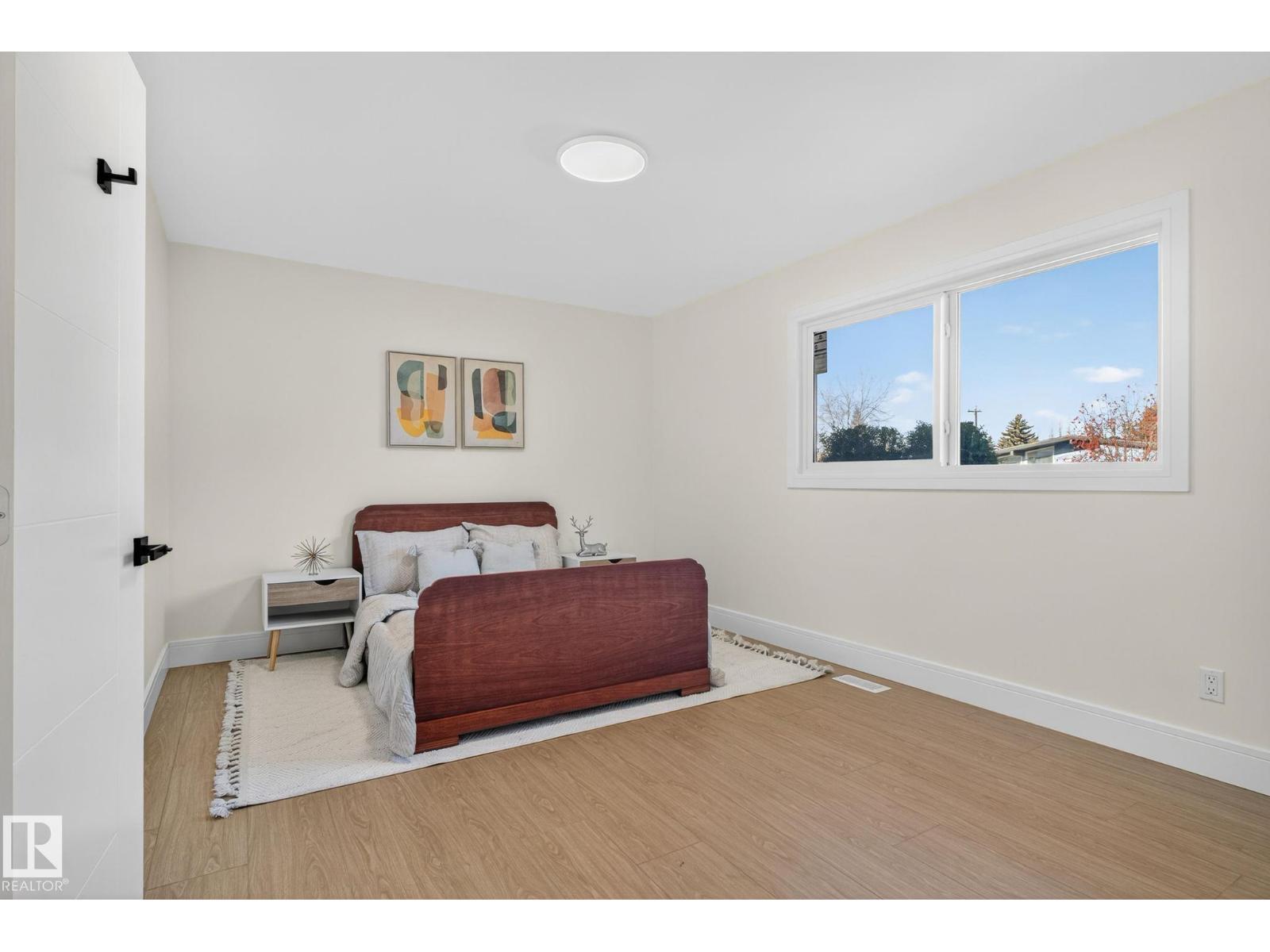 11155 37 AV NW, Edmonton