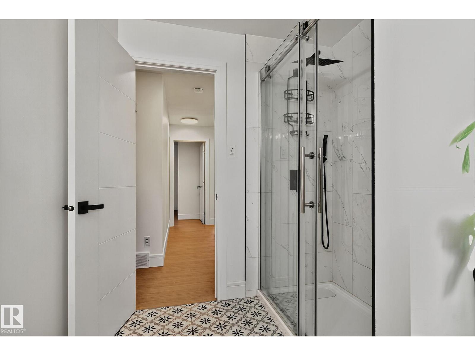 11155 37 AV NW, Edmonton