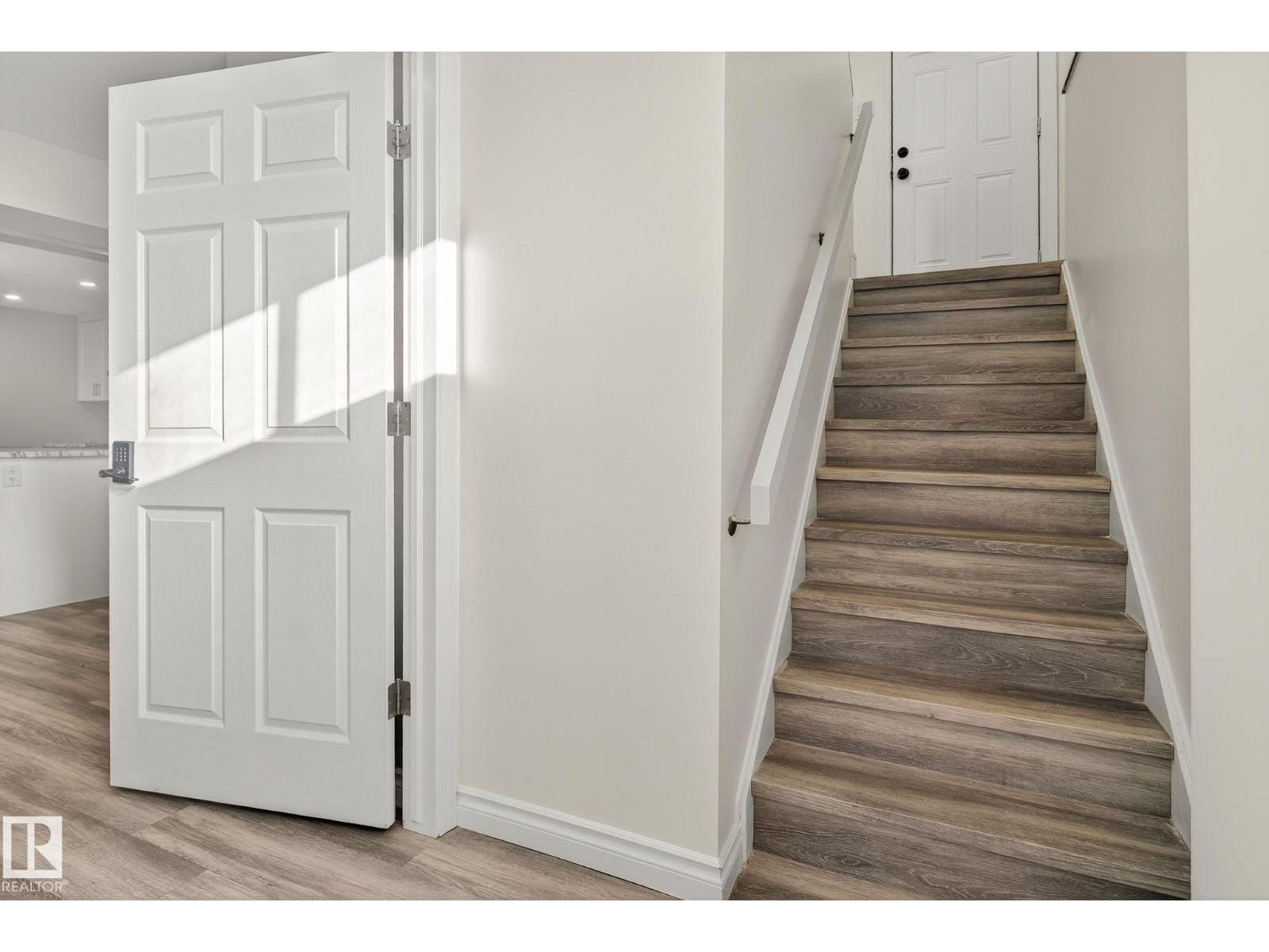 11155 37 AV NW, Edmonton