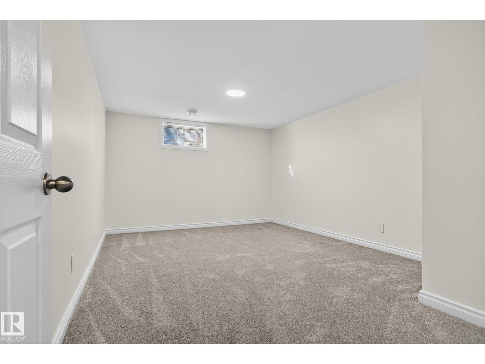 11155 37 AV NW, Edmonton