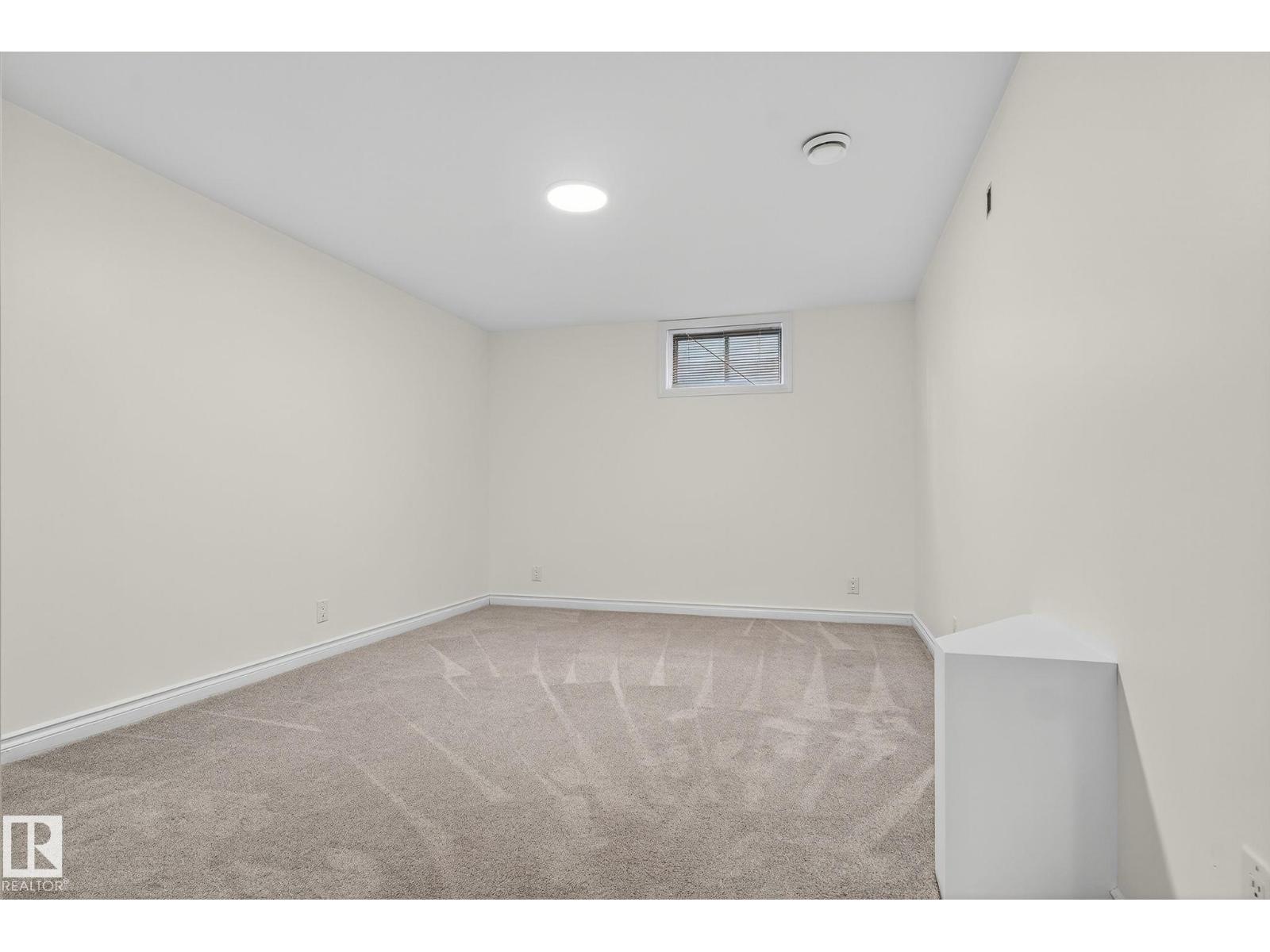 11155 37 AV NW, Edmonton