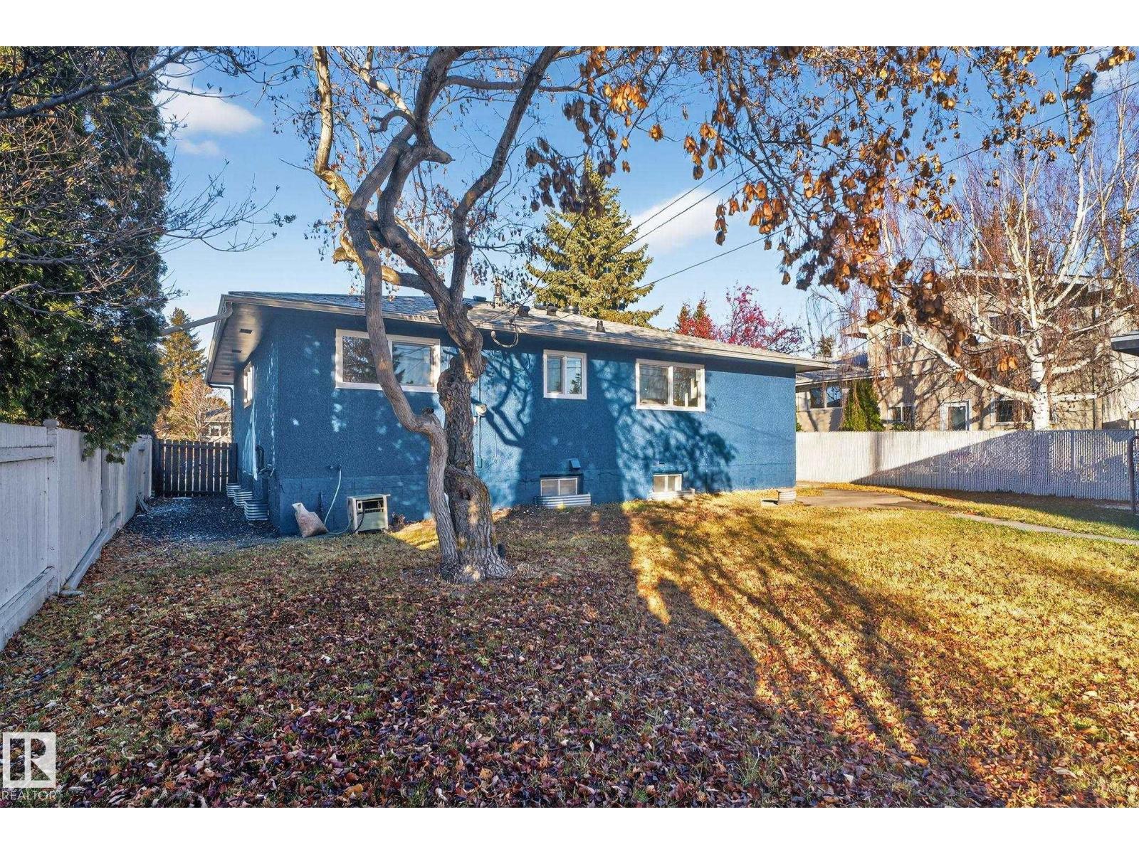 11155 37 AV NW, Edmonton