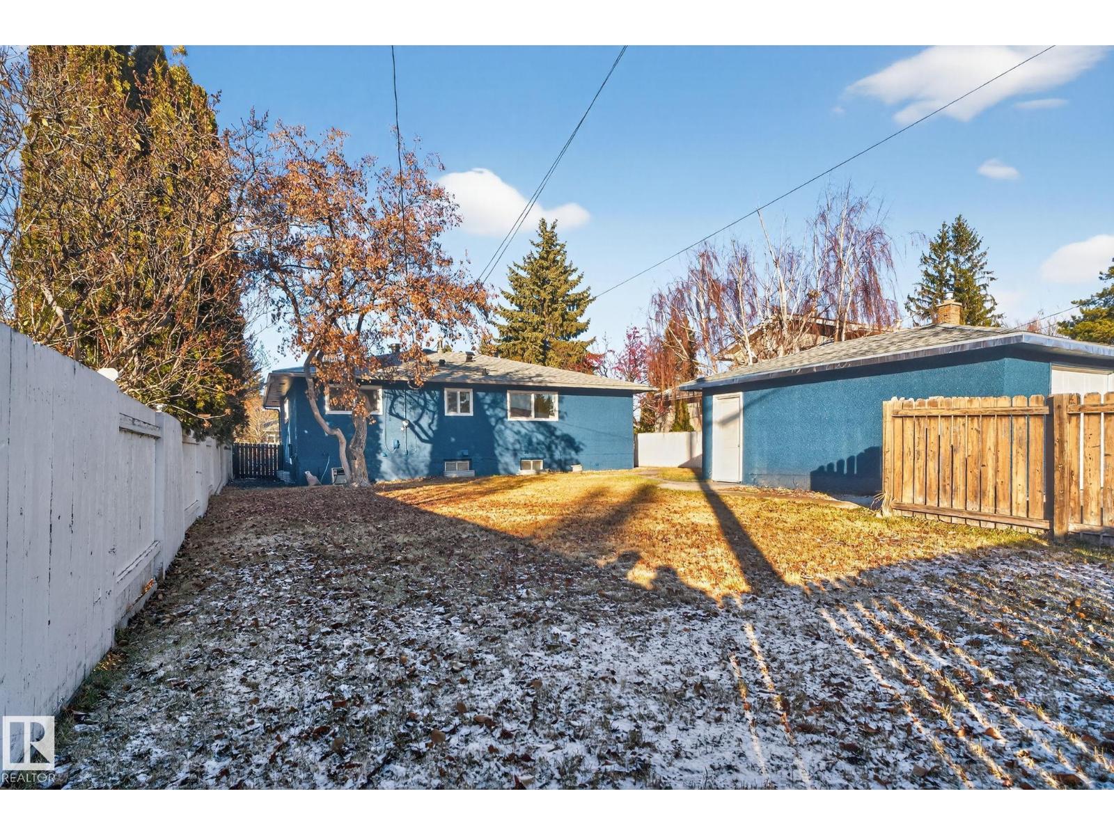 11155 37 AV NW, Edmonton