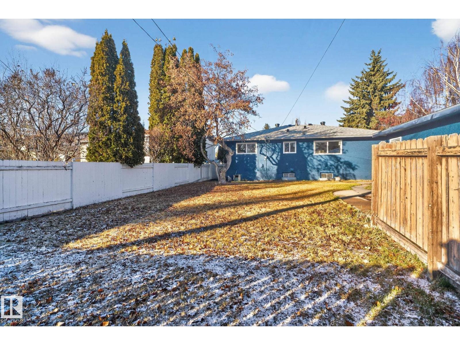 11155 37 AV NW, Edmonton