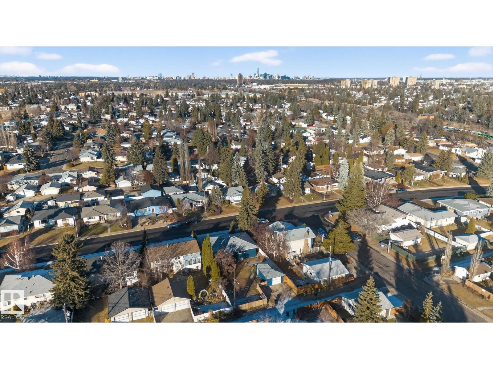 11155 37 AV NW, Edmonton