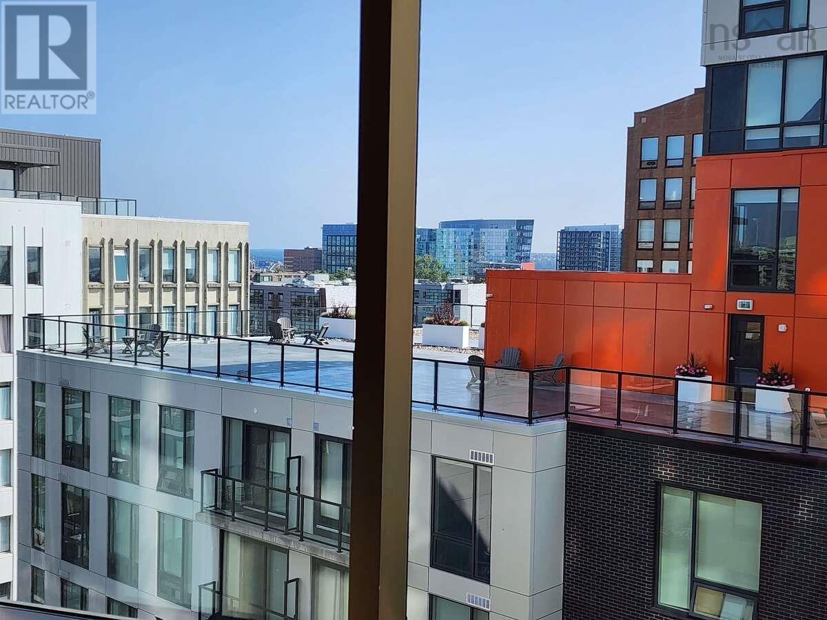 Property 37 of 47 of 1207 1445 South Park Street