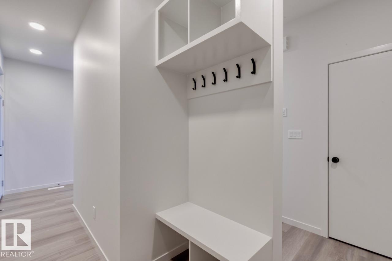 308 30 ST SW, Edmonton