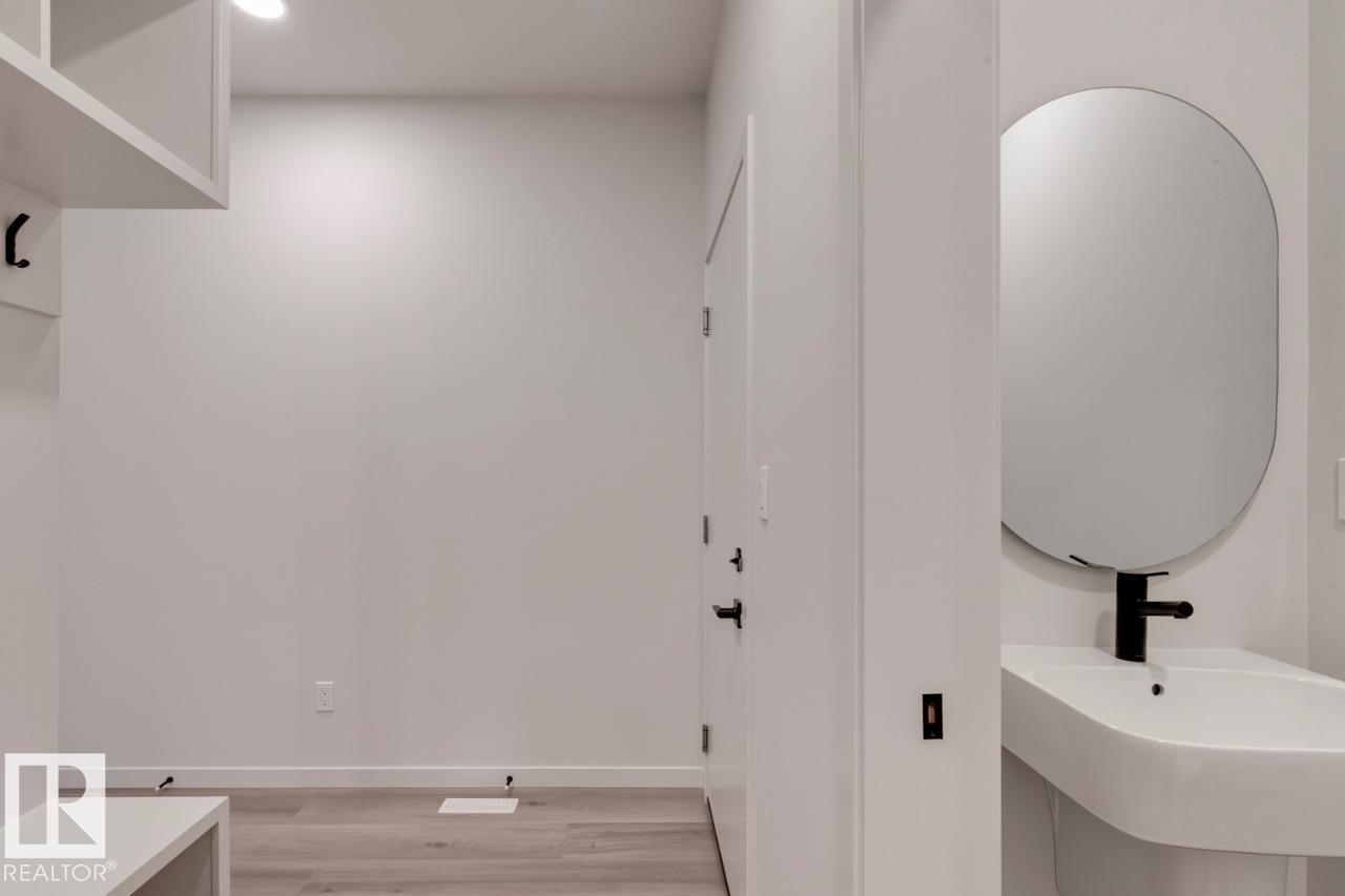 308 30 ST SW, Edmonton