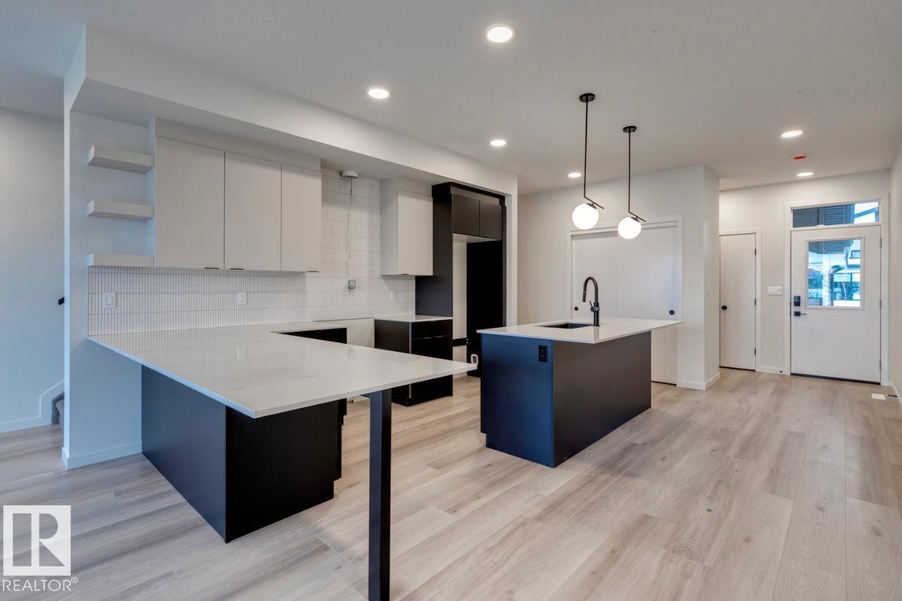 308 30 ST SW, Edmonton