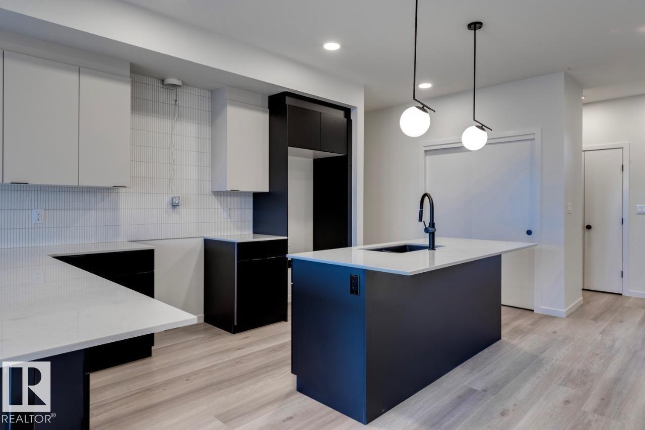 308 30 ST SW, Edmonton