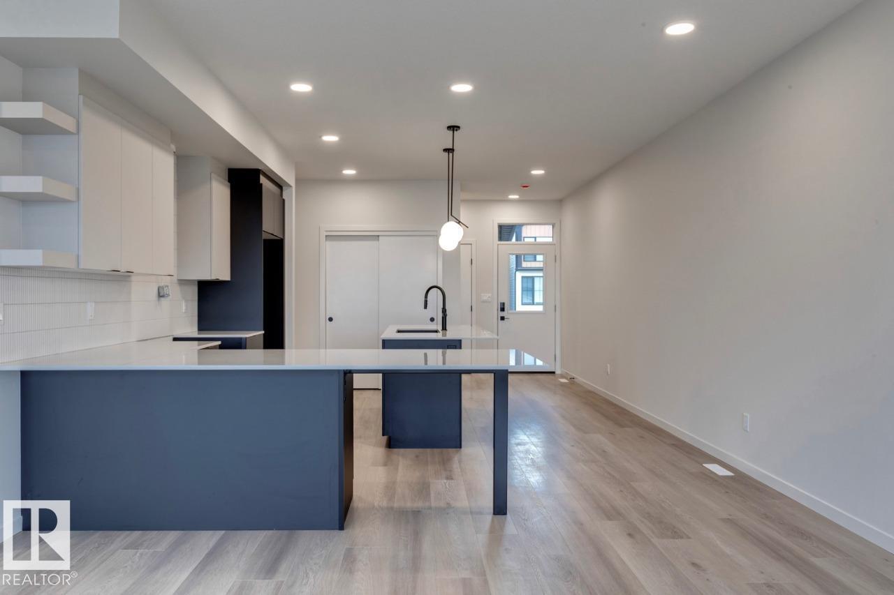 308 30 ST SW, Edmonton