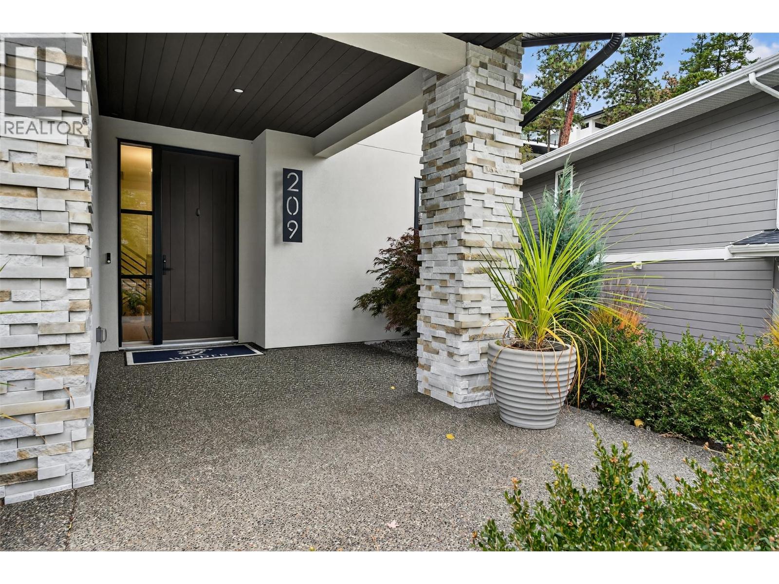  209 Summer Wood Drive, Kelowna