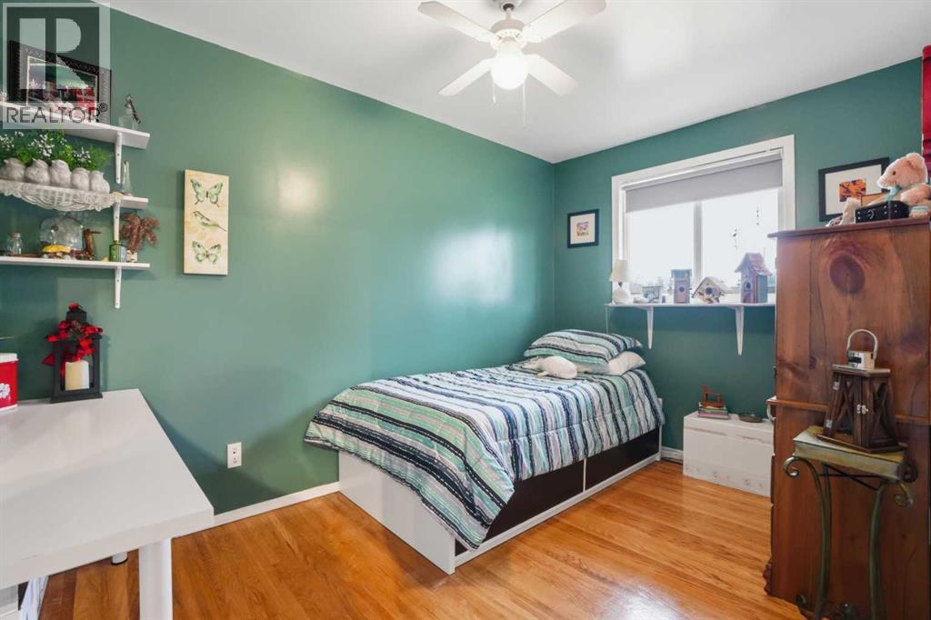 Single Family House Bungalow for Sale in  Fordham Crescent SE Forest Heights Calgary 