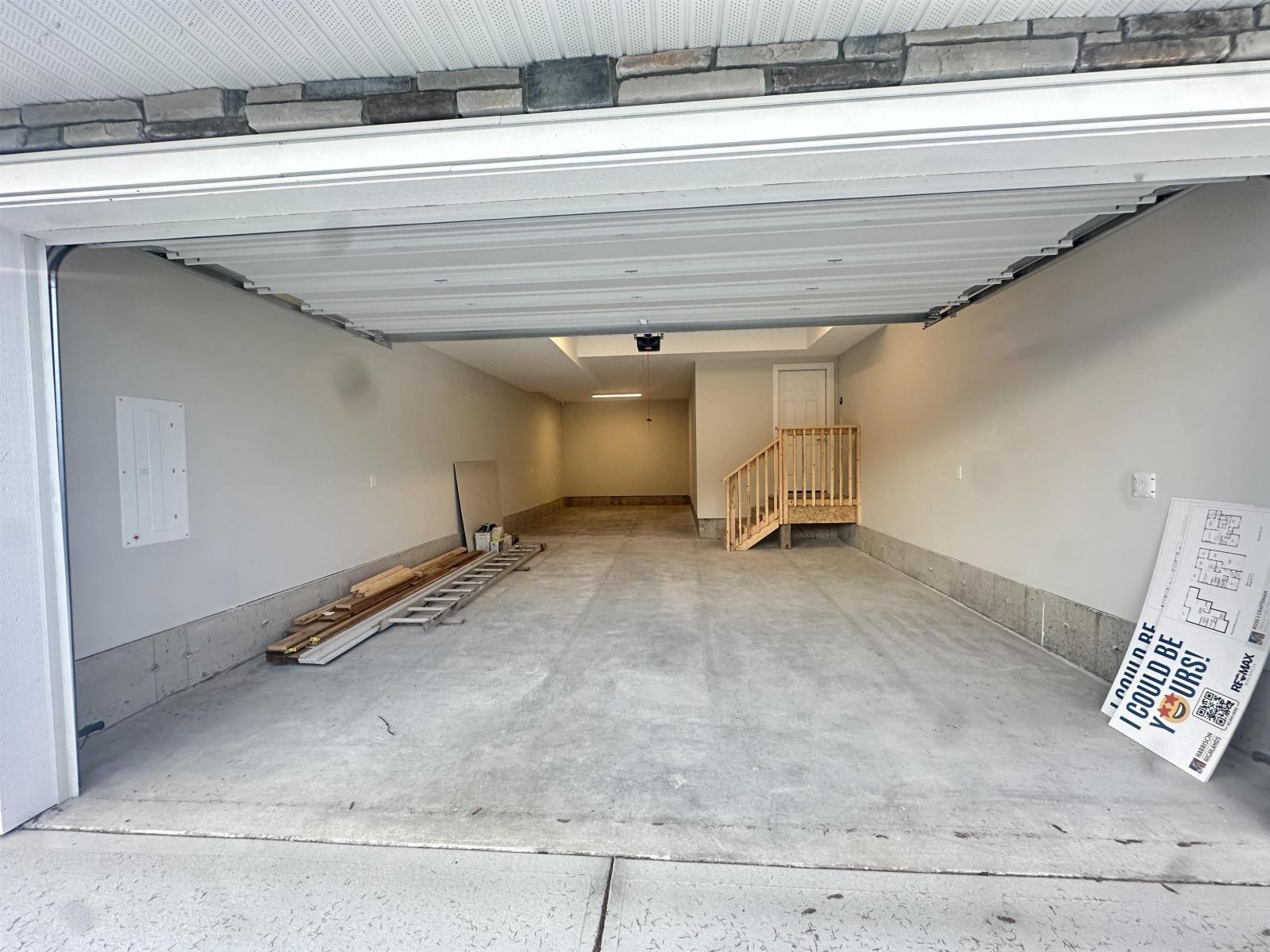 1973 SPARROW HAWK PLACE, Mt Woodside, Agassiz