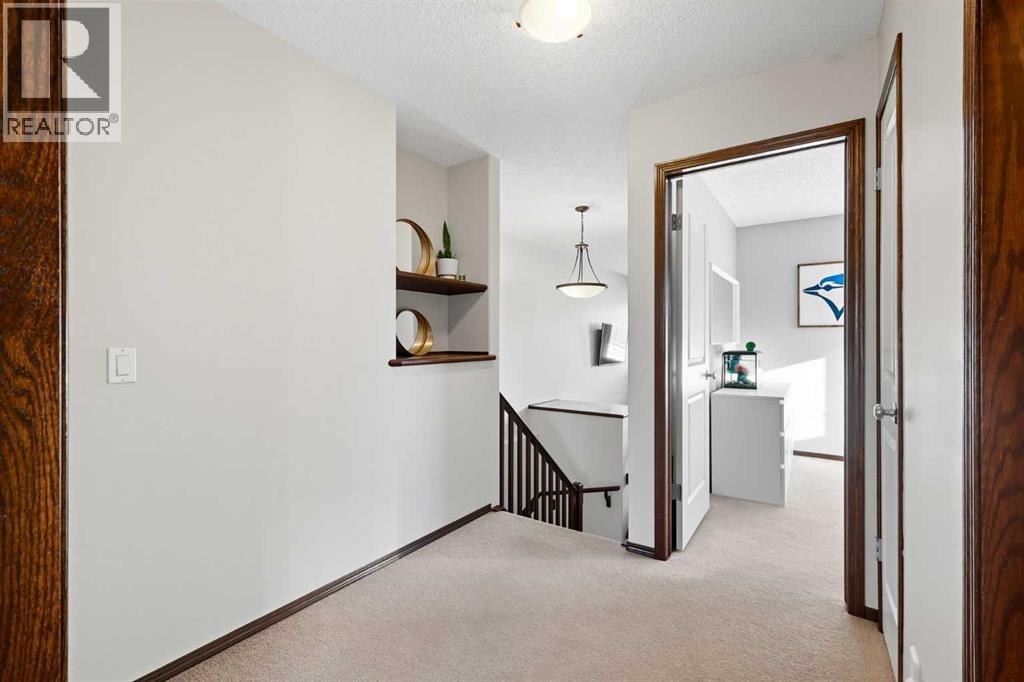 155 Sunset Close, Cochrane