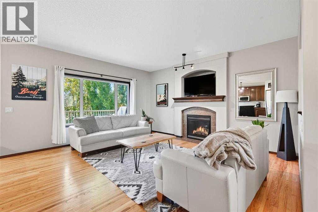 155 Sunset Close, Cochrane