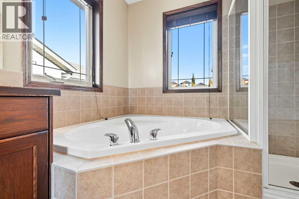 155 Sunset Close, Cochrane