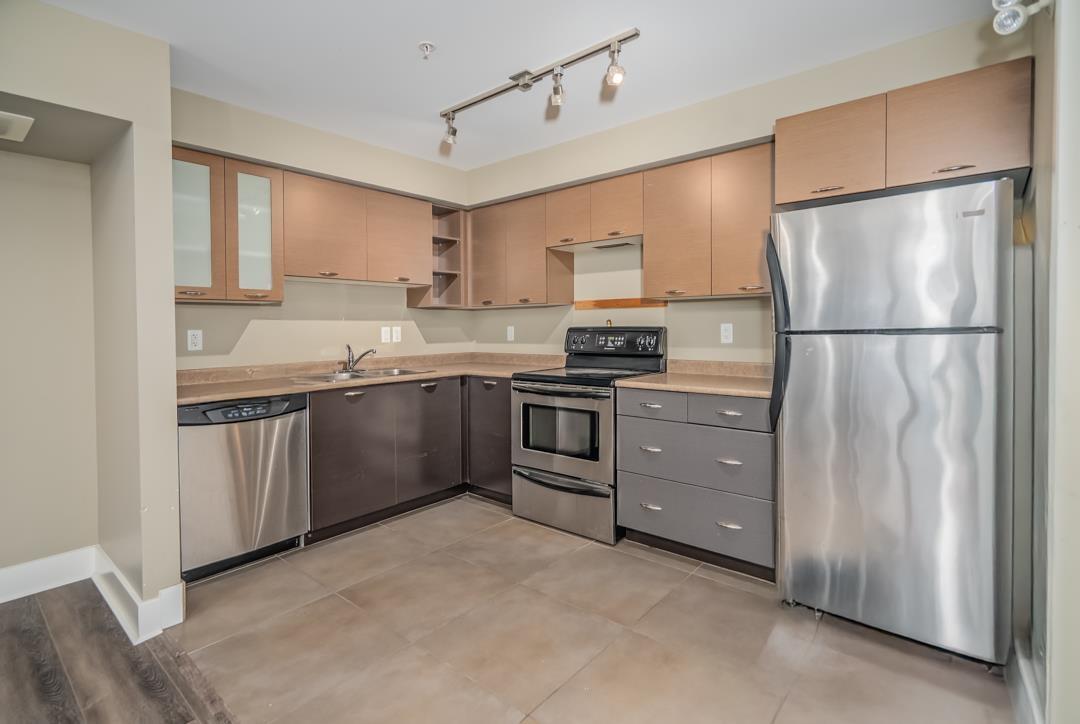 301 2233 MCKENZIE ROAD, Abbotsford