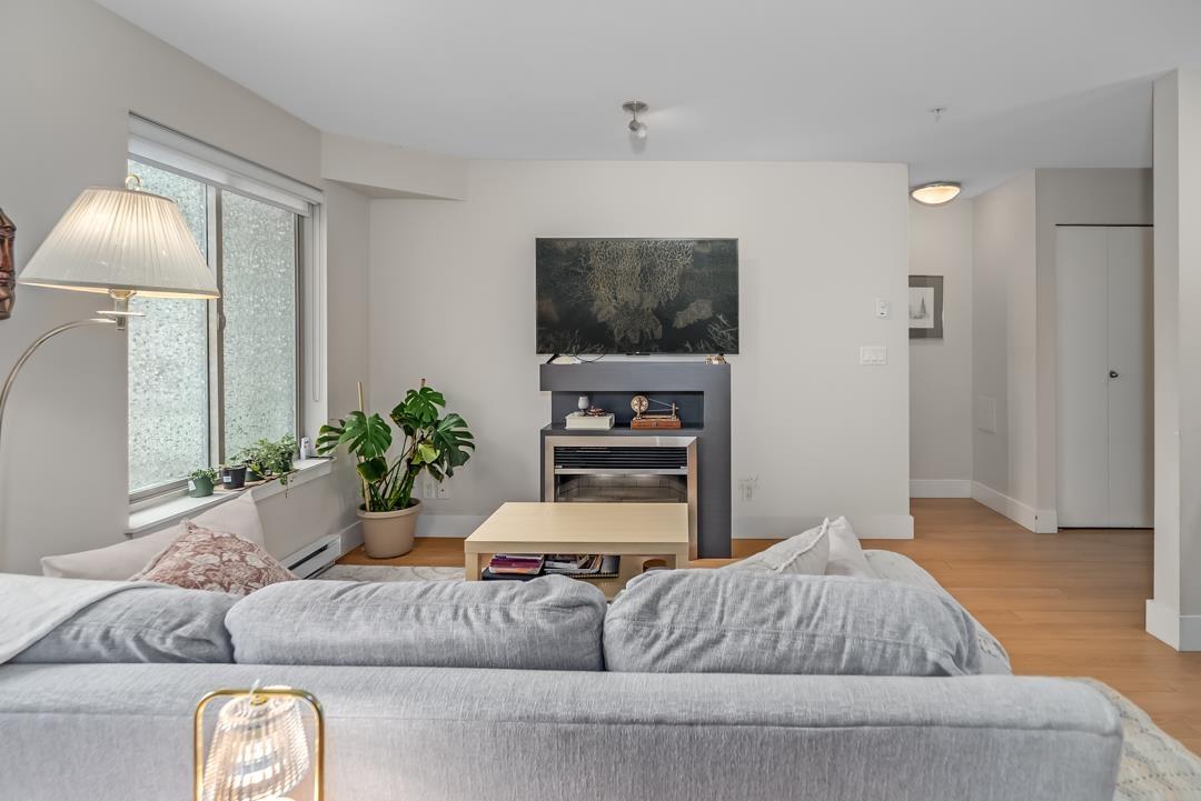 301 2233 MCKENZIE ROAD, Abbotsford