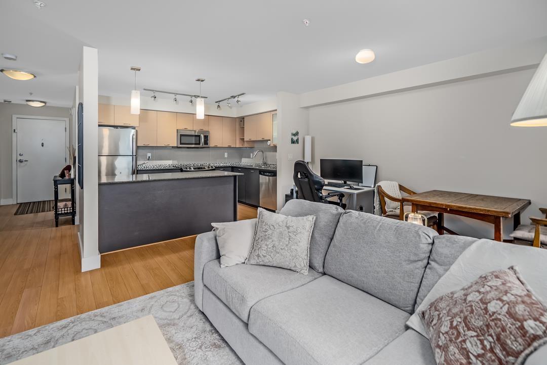 301 2233 MCKENZIE ROAD, Abbotsford