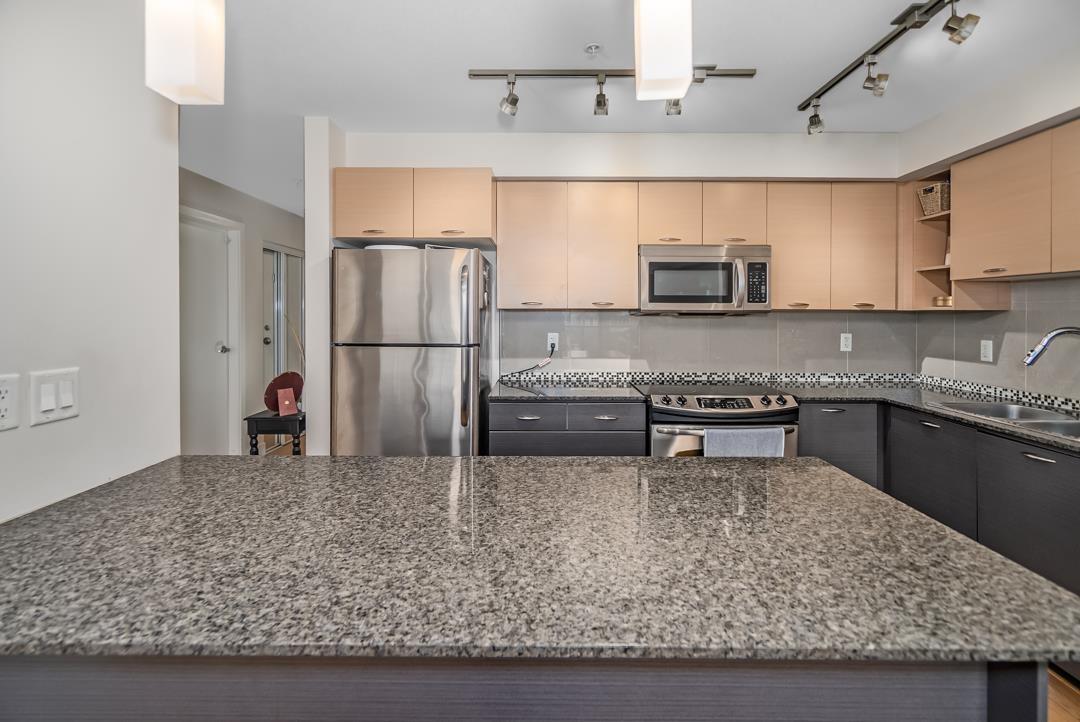 301 2233 MCKENZIE ROAD, Abbotsford