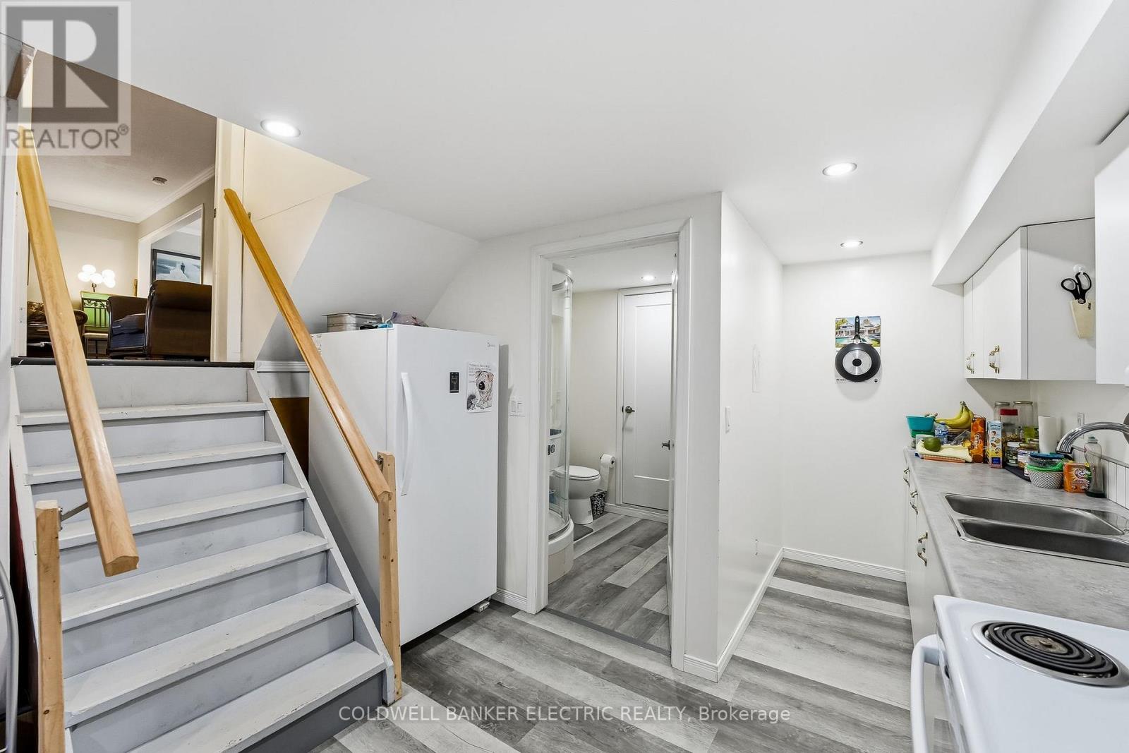 62 AIRPORT ROAD - 30
