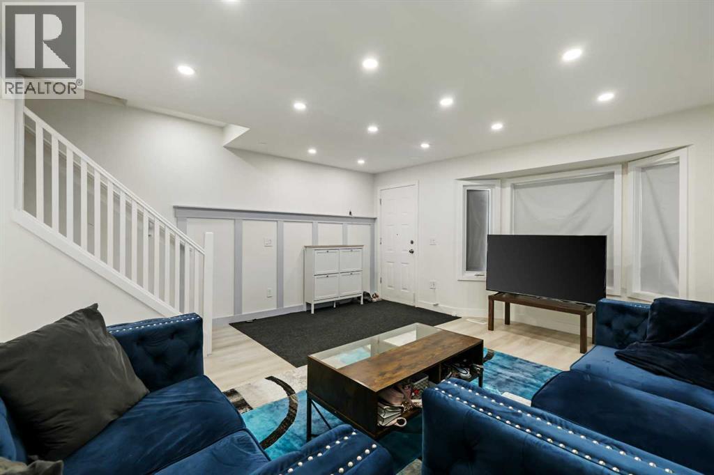 Single Family House for Sale in  Falshire Terrace NE Falconridge Calgary 