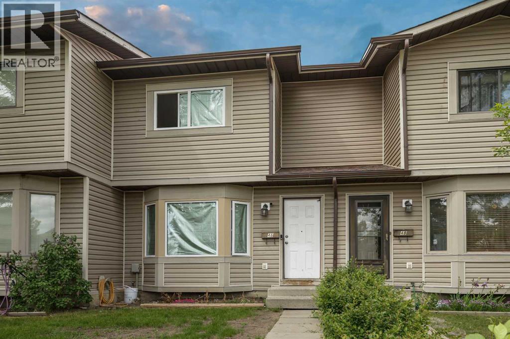 Single Family House for Sale in  Falshire Terrace NE Falconridge Calgary 