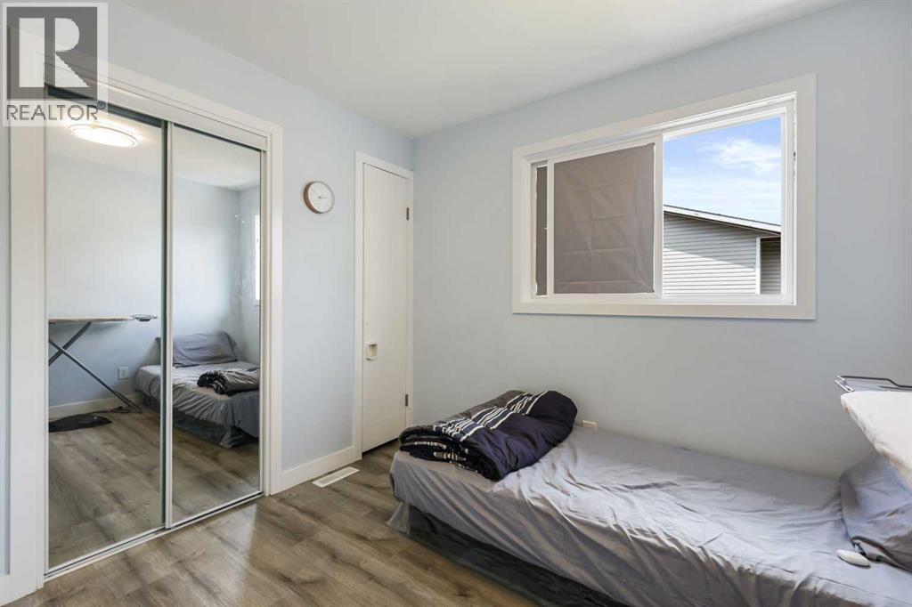 Single Family House for Sale in  Falshire Terrace NE Falconridge Calgary 