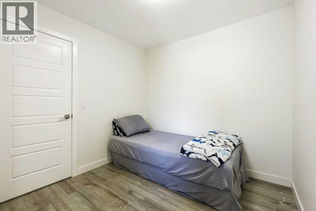 Single Family House for Sale in  Falshire Terrace NE Falconridge Calgary 