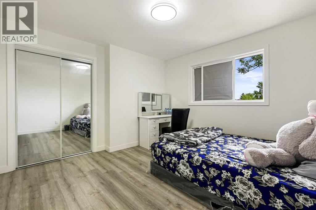 Single Family House for Sale in  Falshire Terrace NE Falconridge Calgary 