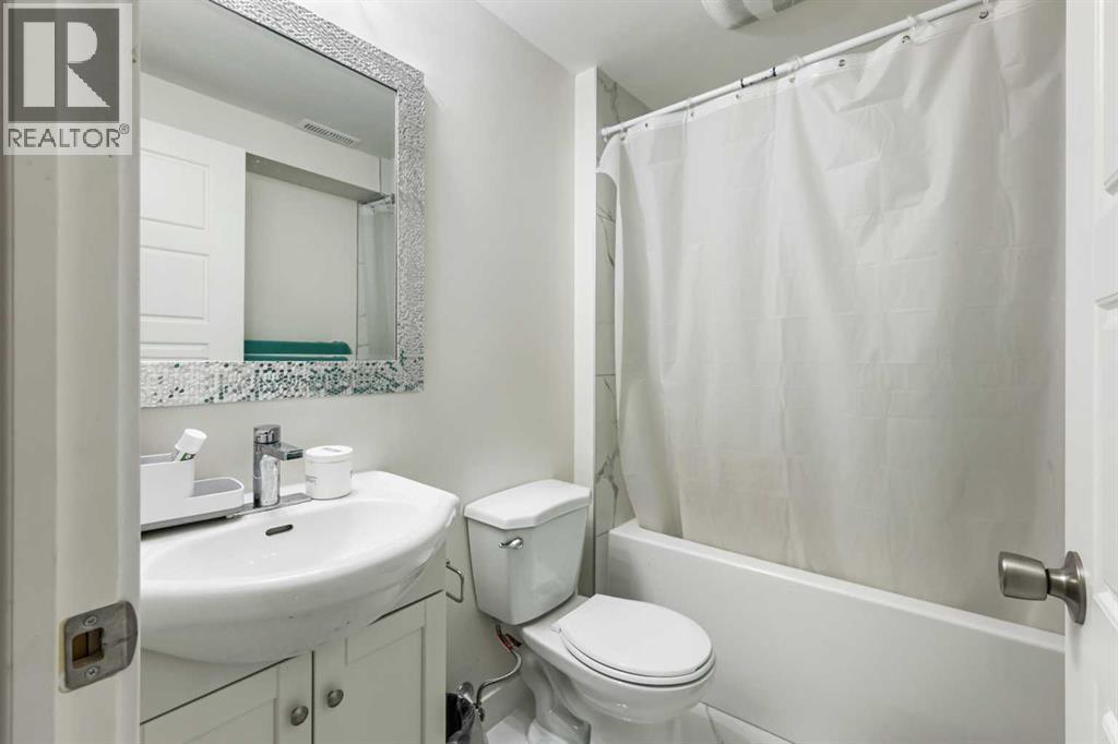 Single Family House for Sale in  Falshire Terrace NE Falconridge Calgary 